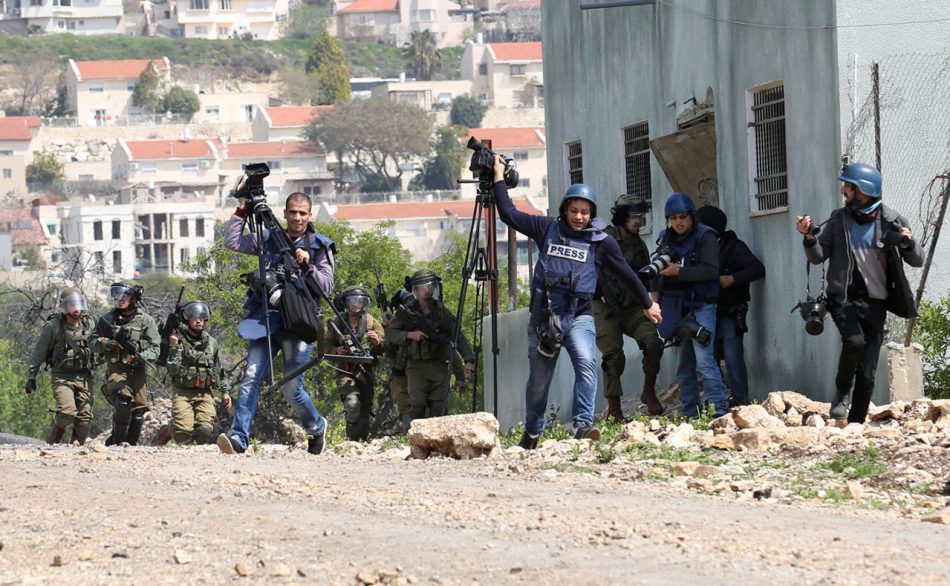 Militares israelíes disparan de nuevo contra periodistas palestinxs en Cisjordania