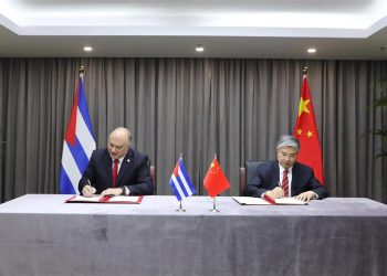 China oficializa donación de 100 millones de dólares a Cuba