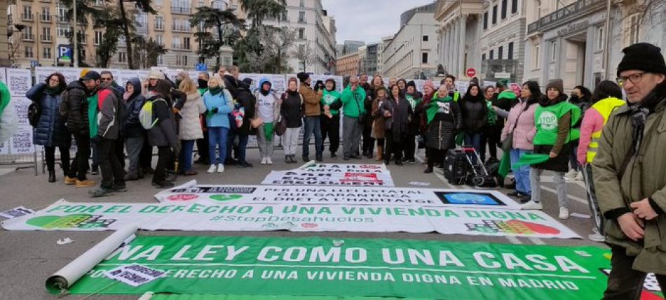 Comunicado de la PAH tras la concentración frente al Congreso, para que el Gobierno incluya puntos claves a la Ley por el Derecho a la Vivienda