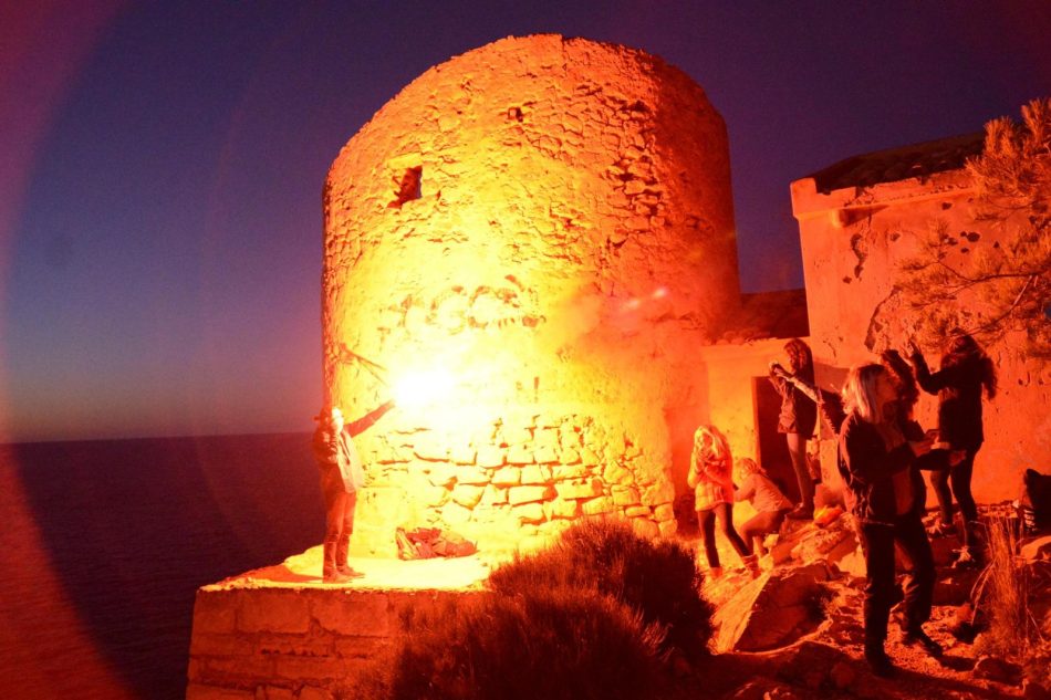 Encendido de Torres y Atalayas en el Mediterráneo por los Derechos Humanos