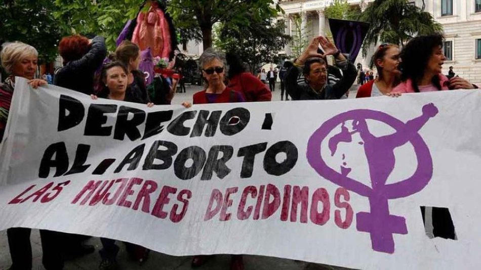 Compromís plantea el derecho de las mujeres al inicio del embarazo a saber si su centro sanitario tiene la capacidad de efectuar una interrupción voluntaria