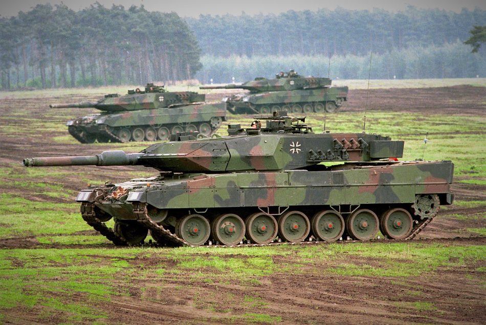 Los ministros de Defensa de la OTAN deciden en Ramstein si envían o no a Ucrania tanques Leopard