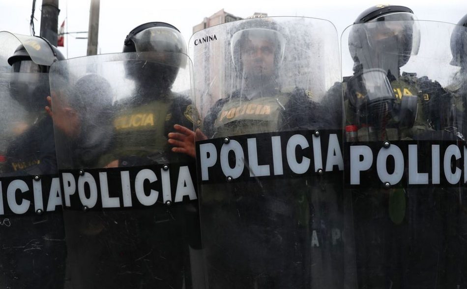 Más de 200 detenidos en el asalto de la policía a la universidad en Perú