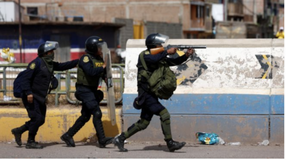 Boluarte solo apuesta a la represión. 45 muertos en un mes de crisis y protestas en Perú