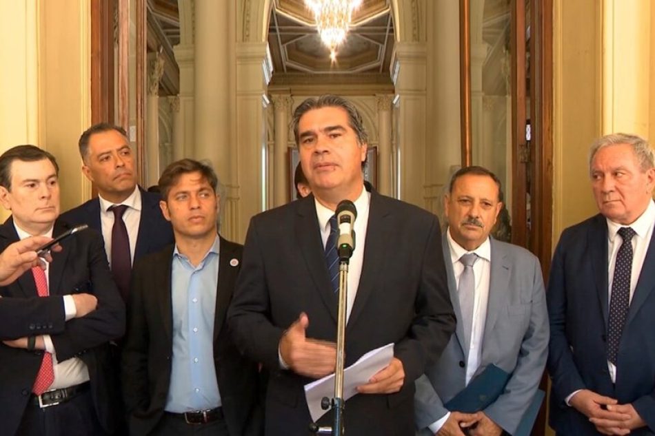 Gobernadores apoyan juicio político de Corte Suprema de Argentina