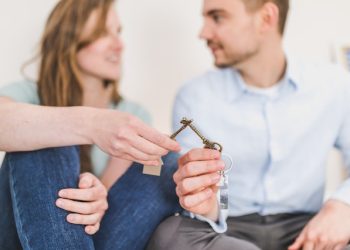 ¿Cuál es el valor de venta de mi piso? ¿Es mejor venderlo con una inmobiliaria online?
