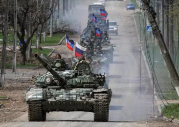 Rusia rompe líneas controladas por fuerzas de Ucrania en Lugansk