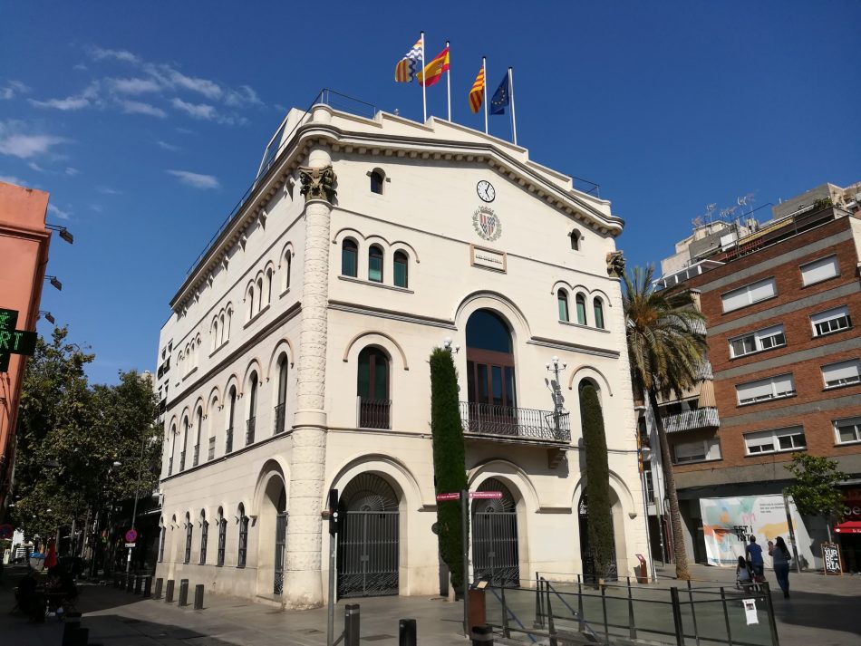 Badalona En Comú Podem es desmarca de la col·laboració de l’Ajuntament amb «La coeducació secuestrada»