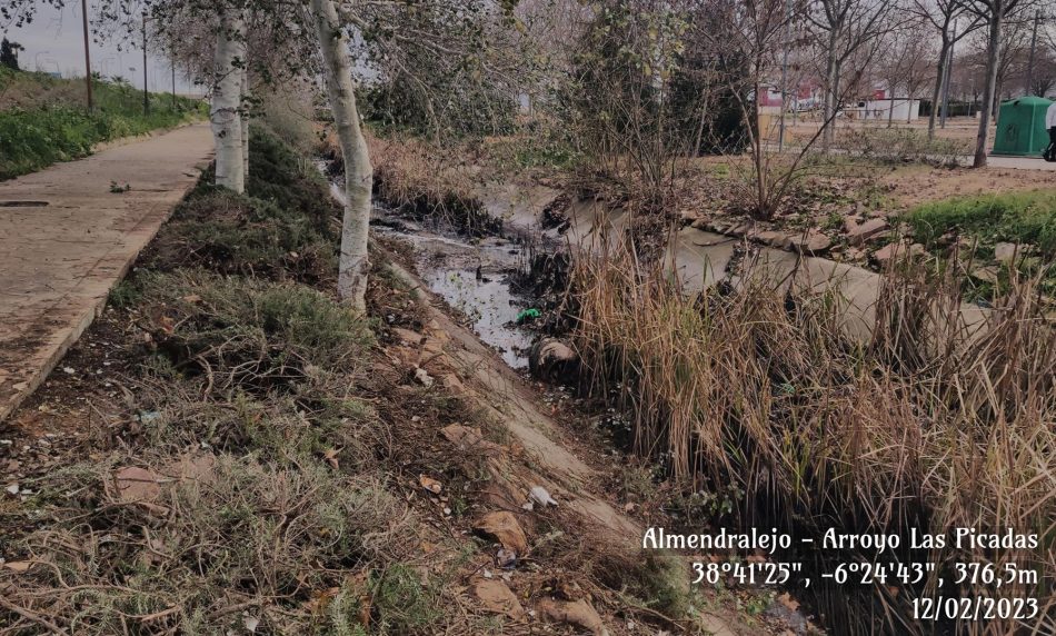 Plataforma denuncia una vez más ante el SEPRONA el calamitoso estado de los arroyos de Almendralejo