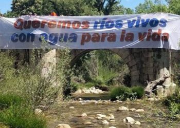 Paseo por el río Henares para denunciar su mal estado de conservación