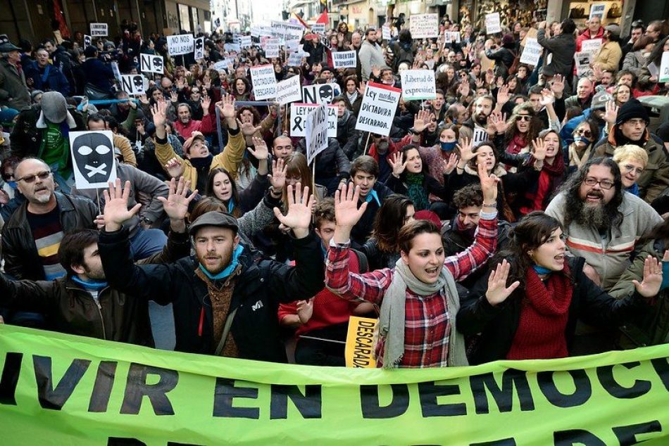 CCOO y UGT piden modificar la ‘ley mordaza’ para defender la democracia