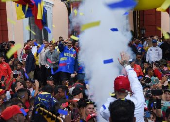 Nicolás Maduro exhorta a juventud venezolana a derrotar bloqueo estadounidense