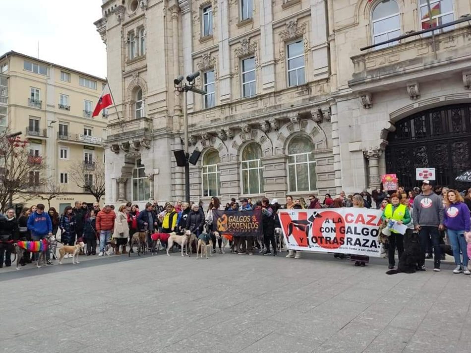IU CyL pide al PSOE que permita la aprobación de la nueva Ley de Protección animal, retirando la enmienda que excluye a los perros de caza