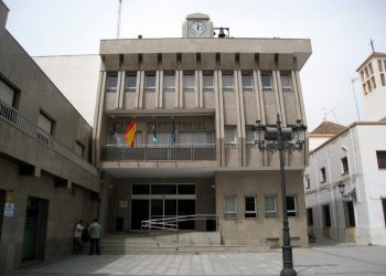 <strong>Izquierda Unida denuncia “la falta de transparencia deliberada” en el Ayuntamiento de Roquetas de Mar</strong>