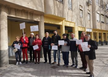 Los afectados piden la intervención del Defensor del Pueblo para que la Comunidad de Madrid elimine el amianto de 200 viviendas públicas de Vicálvaro