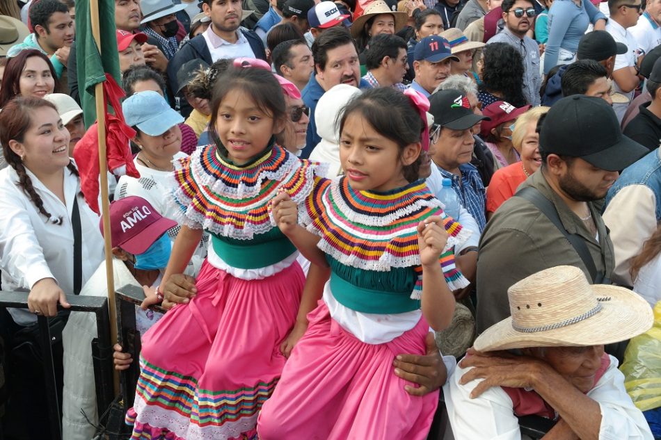 México celebra apoteósico akelarre en honor al santísimo oro negro