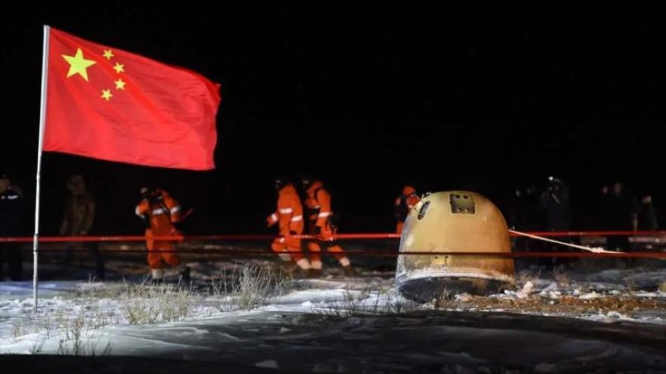 China descubre una reserva de millones de toneladas de agua en la Luna