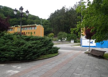 «Nadie advirtió a los vecinos de San Martín del Rey Aurelio (Asturias) de lo que están respirando»