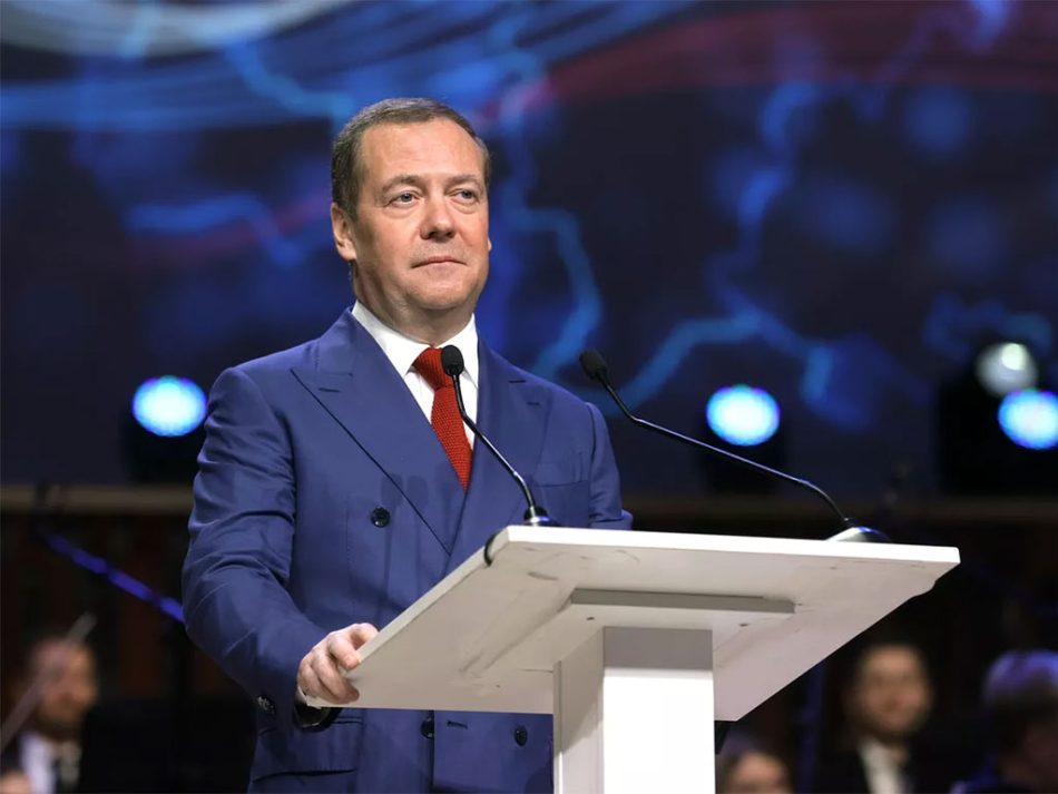 Medvedev: Occidente busca fragmentar a Rusia