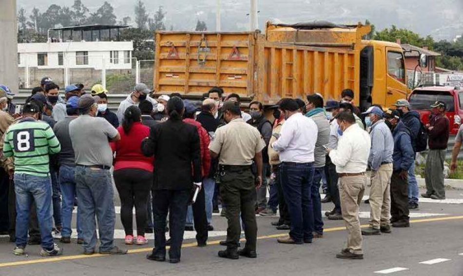 Paro de transportistas en ciudades de Ecuador