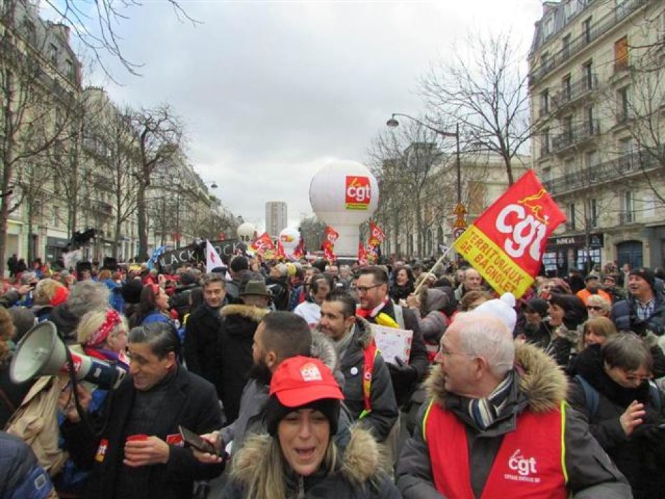 Tenso pulso gobierno-sindicatos en Francia por huelga general