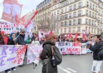 Los sindicatos franceses mantienen el pulso y las protestas contra la reforma de las pensiones de Macron