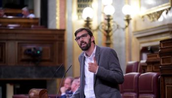 IU señala en el Pleno que la moción de censura de Vox solo sirve para que algunos “descubran que la extrema derecha ni tiene proyecto de país ni sabe hacer otra cosa más que el ridículo”