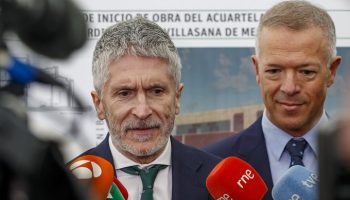 Enrique Santiago reclama a Grande-Marlaska que toda la investigación del ‘caso cuarteles’ “se haga en la Audiencia Nacional o va a estar peloteando de juzgado en juzgado”