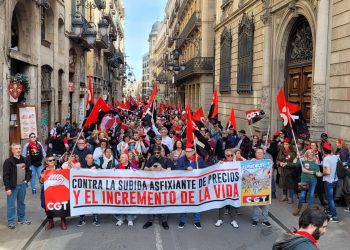 Crónica de la manifestación «contra la subida asfixiante de los precios y la pérdida de poder adquisitivo» en Barcelona