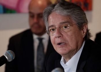 Comisión aprueba informe que recomienda enjuiciar al presidente de Ecuador