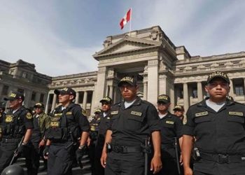 Perú anuncia reforma policial por supuestos casos de corrupción