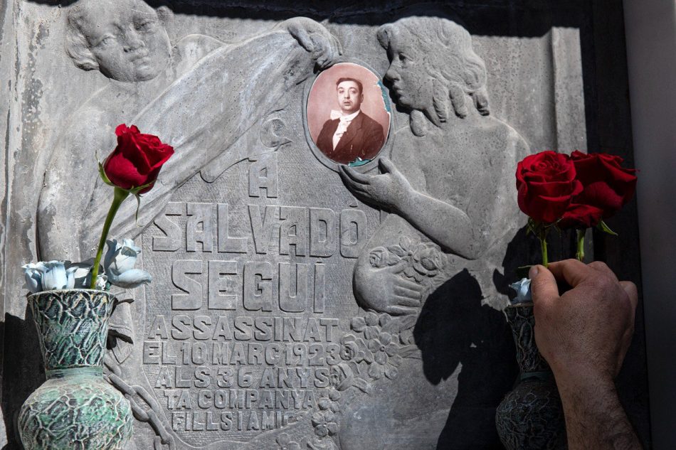 CGT conmemora el centenario del asesinato de Salvador Seguí en el Cementerio de Montjuic