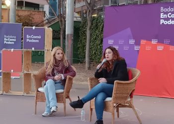 Aïda Llauradó i Laura Pérez reivindiquen les polítiques municipalistes feministes