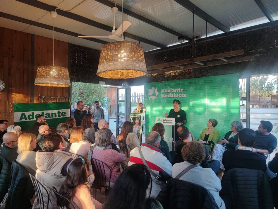 Teresa Rodríguez presenta a Begoña Iza, la candidata de la izquierda andalucista en Alcalá de Guadaíra