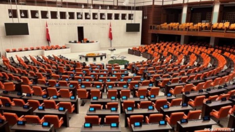Parlamento de Türkiye ratifica entrada de Finlandia a la OTAN
