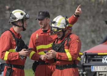 Nueve incendios activos en Asturias obligan al despliegue de medidas extraordinarias de emergencia