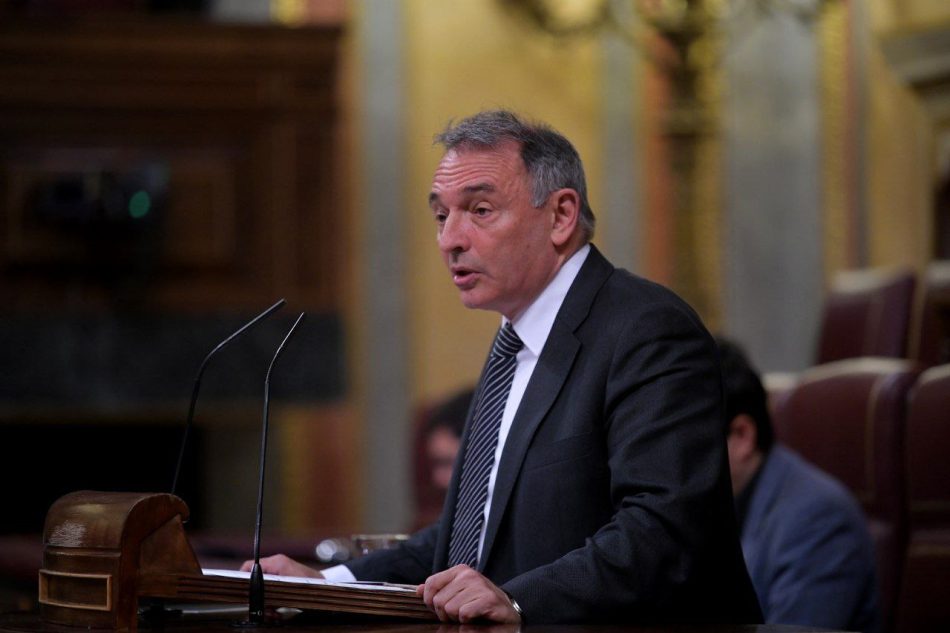 Enrique Santiago defiende en el Congreso “la no injerencia en la soberanía nacional y el derecho a la integridad territorial de todos, sean Ucrania, China, Palestina, Siria o la República Saharaui”