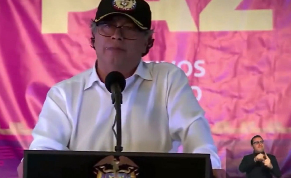 Presidente colombiano exige renuncia de todos sus ministros
