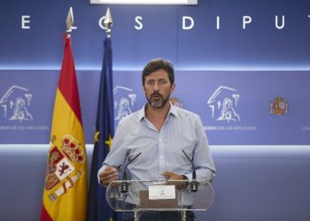 «A IA non pode servir para destruir postos de traballo»: Gómez-Reino esixe medidas para regular o sector