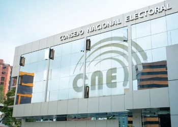 Colectivo de migrantes ecuatorianos denunciará al CNE por negar el derecho a participar en asuntos de interés público «voto telemático en el exterior»