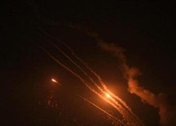Resistencia palestina responde a ataques de Israel con 70 cohetes