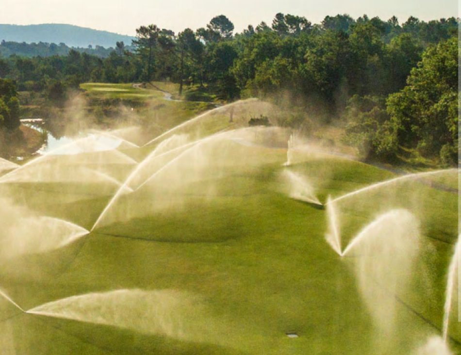 El Canal de Isabel II esconde el consumo de agua de los campos de golf madrileños