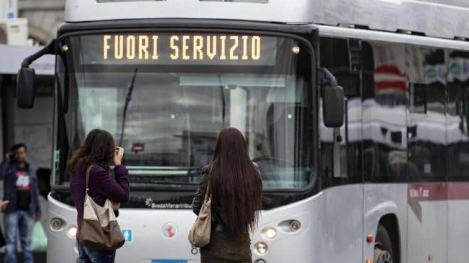Transportistas italianos acuden a la huelga por sus derechos laborales