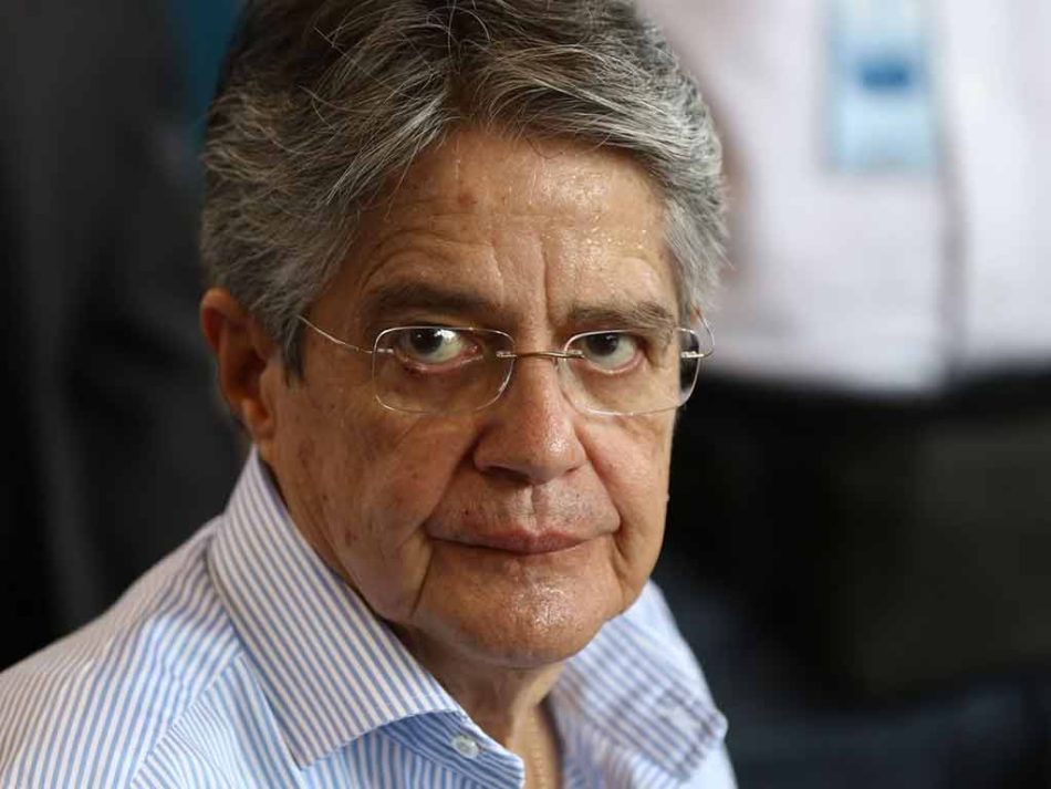 Lasso regresa a Ecuador y deberá decidir si va por la reelección