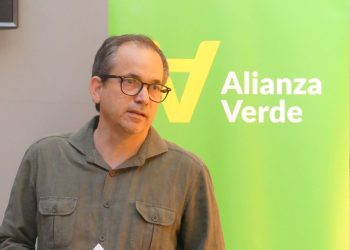 Carlos Carvajal: «Quiero aportar mi grano de arena para cambiar el destino de mi hija y de la gente de su generación, que es la que más va a sufrir si no aplicamos las políticas verdes ya»