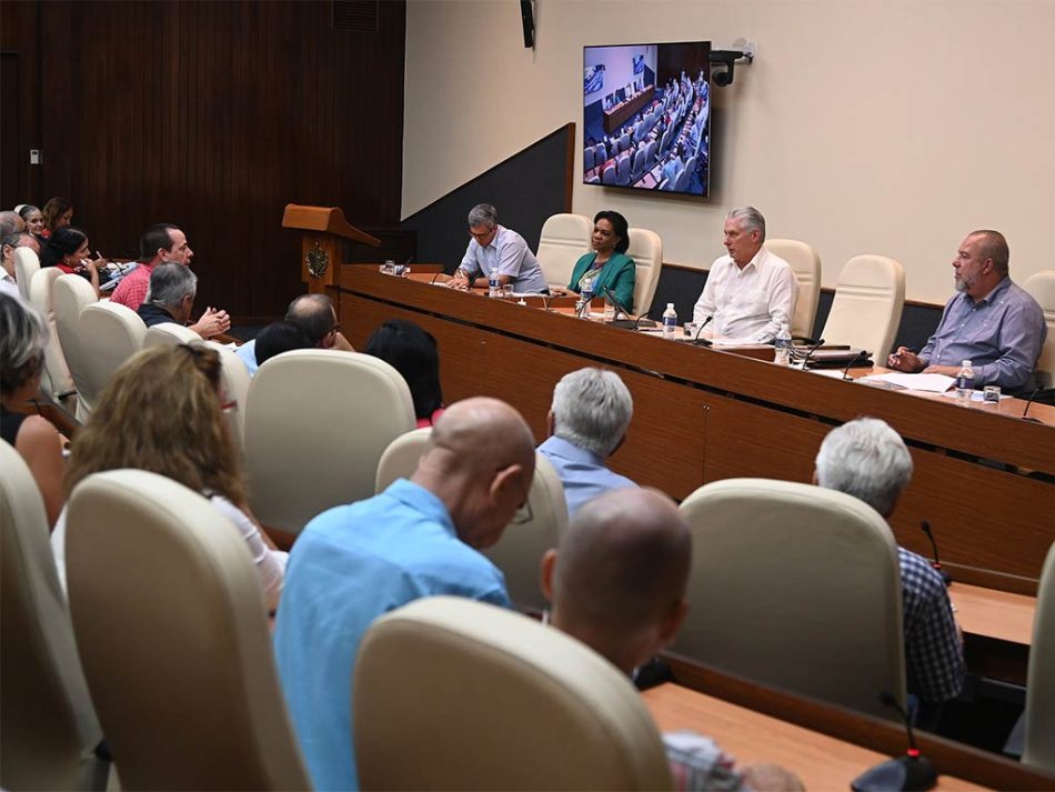 Cuba aboga por perfeccionar programa del Médico y Enfermera de la Familia