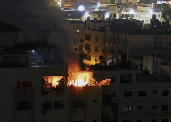 Aumentan a 25 los muertos en tercer día de agresión israelí a Gaza