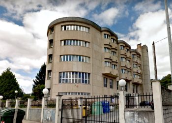 Traballadoras da residencia de Sarria afectadas pola espionaxe estudan iniciar accións legais contra o ex concelleiro