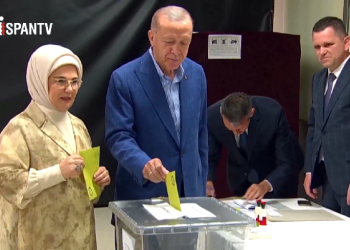 Erdogan gana la segunda vuelta de presidenciales en Turquía