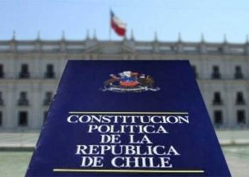 Temen en Chile reedición de carta magna pinochetista